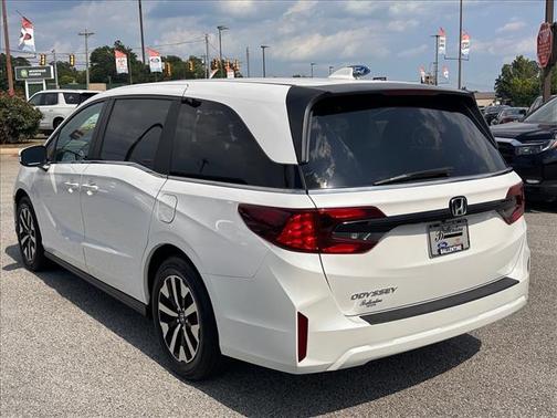 Platinum White Pearl (Wx) 2025 Honda Odyssey EX-L