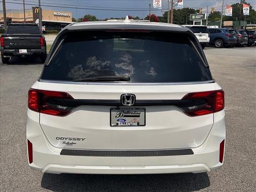 Platinum White Pearl (Wx) 2025 Honda Odyssey EX-L
