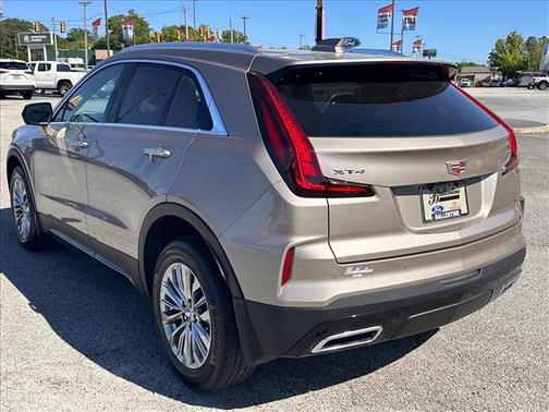 Latte 2024 Cadillac XT4 Premium Luxury