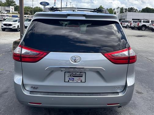 Celestial Silver Metallic (1J9) 2020 Toyota Sienna Limited