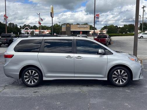 Celestial Silver Metallic (1J9) 2020 Toyota Sienna Limited