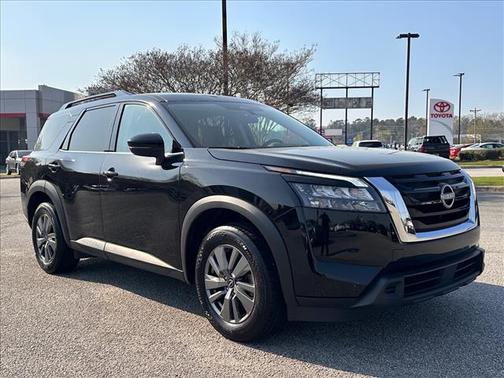 2025 Nissan Pathfinder SV FWD