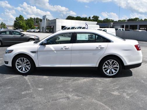 2019 Ford Taurus Limited