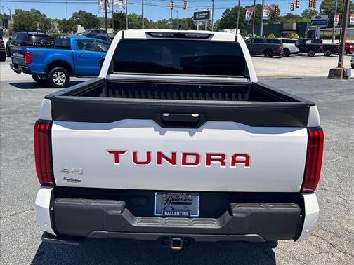 Ice Cap (040) 2024 Toyota Tundra SR5