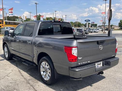 Gun Metallic (Kad) 2024 Nissan Titan SV