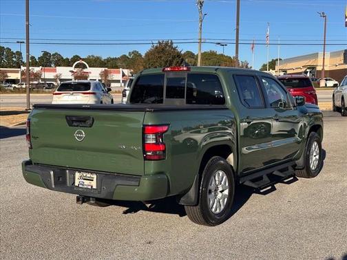 2022 Nissan Frontier SV