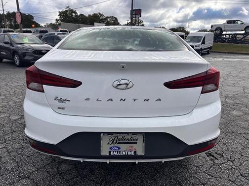 2019 Hyundai ELANTRA SE