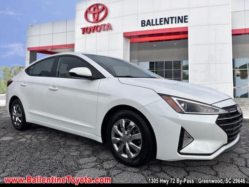 2019 Hyundai ELANTRA SE