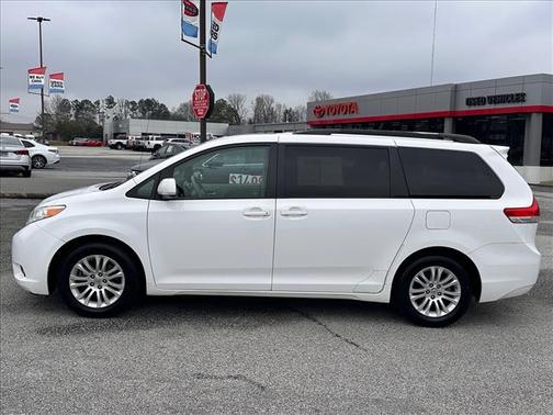 2012 Toyota Sienna XLE