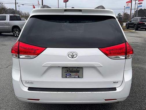 2012 Toyota Sienna XLE