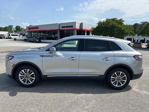 2022 Lincoln Nautilus Standard