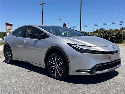 Cutting Edge (1L0) 2025 Toyota Prius XLE