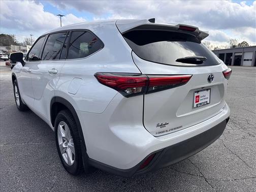 2022 Toyota Highlander Hybrid LE