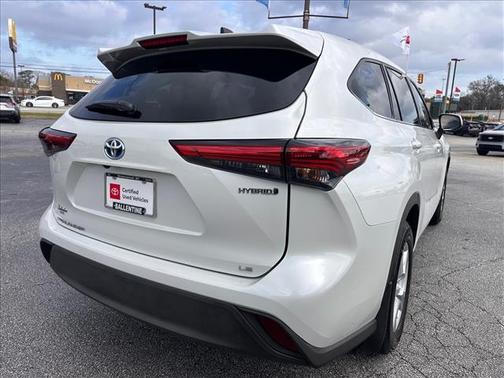 2022 Toyota Highlander Hybrid LE