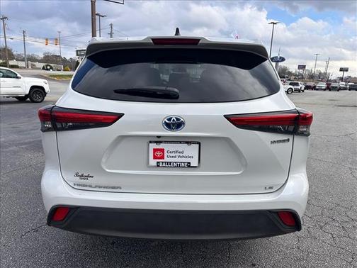 2022 Toyota Highlander Hybrid LE