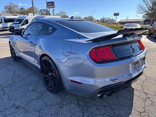 2022 Ford Shelby GT500 Base