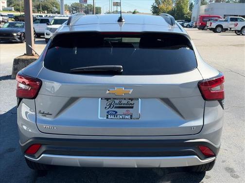 Sterling Gray Metallic 2026 Chevrolet Trax LT