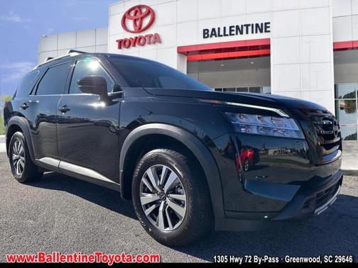 2023 Nissan Pathfinder SL FWD