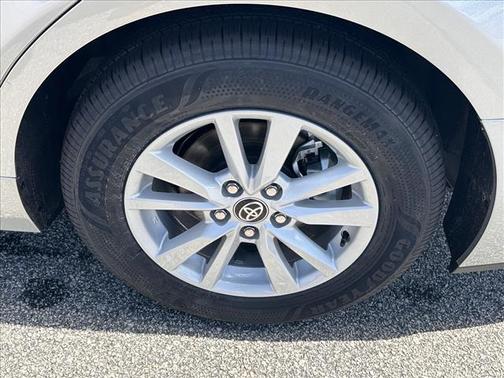 Celestial Silver Metallic 1J9 2026 Toyota Camry LE