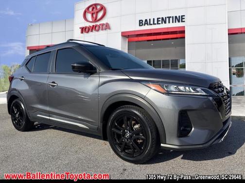 2022 Nissan Kicks SR