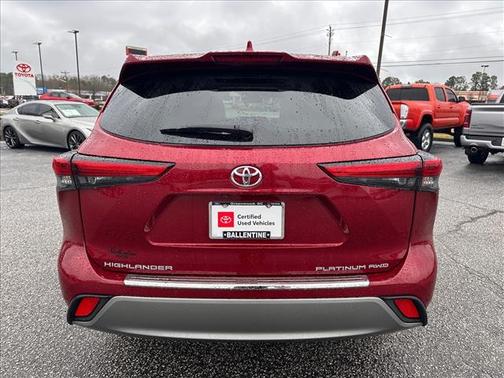 2022 Toyota Highlander Platinum