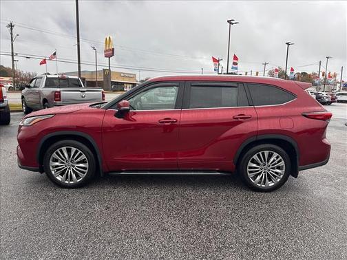 2022 Toyota Highlander Platinum