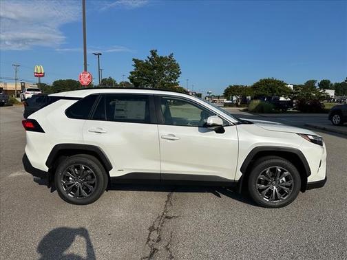 2025 Toyota RAV4 Hybrid XLE Premium