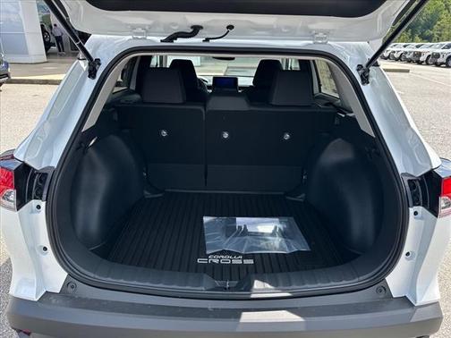 2025 Toyota Corolla Cross LE