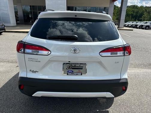 2025 Toyota Corolla Cross LE