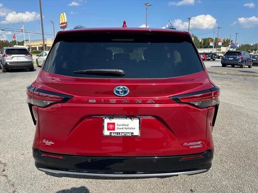 2024 Toyota Sienna Platinum 7 Passenger
