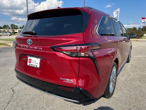 2024 Toyota Sienna Platinum 7 Passenger