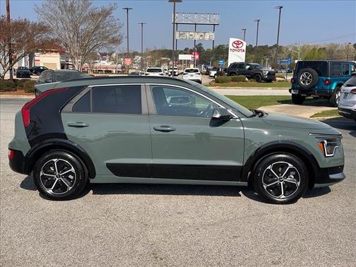 2023 Kia Niro SX