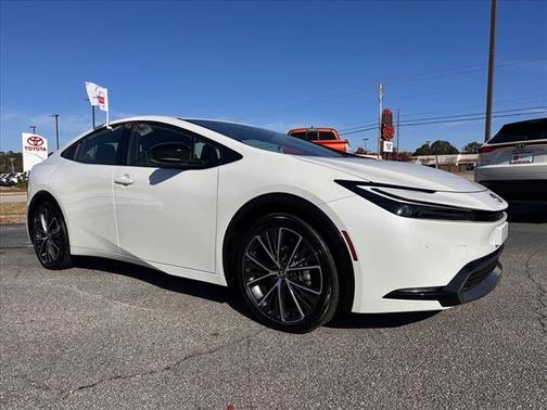 2025 Toyota Prius XLE