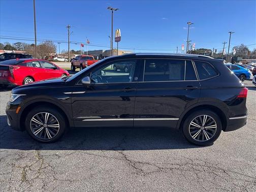 2024 Volkswagen Tiguan 2.0T Wolfsburg Edition