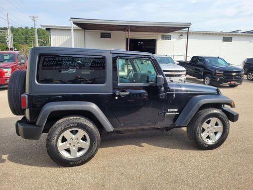 Photo 4 of 30 of 2016 Jeep Wrangler Sport