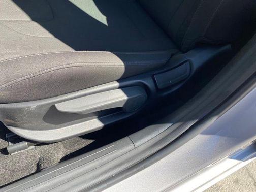 Fluid Metal 2025 Hyundai ELANTRA Sport