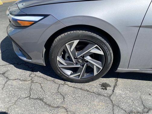 2025 Hyundai ELANTRA Sport