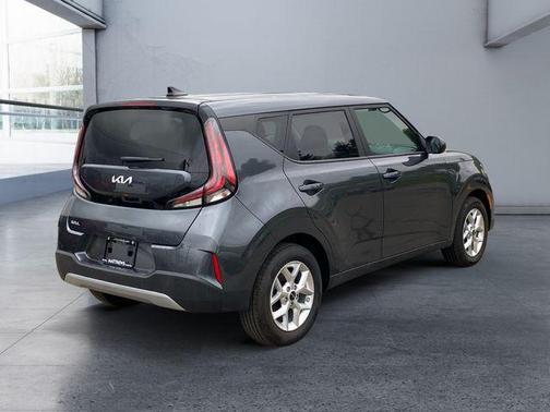Gray 2025 Kia Soul LX