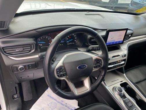 Oxford White 2021 Ford Explorer XLT