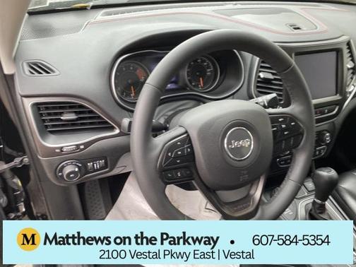 2022 Jeep Cherokee Trailhawk
