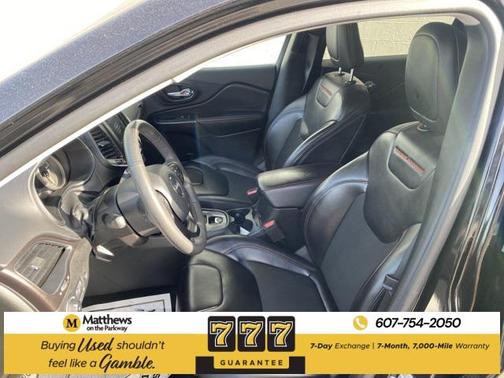 2022 Jeep Cherokee Trailhawk