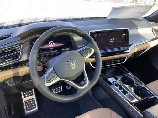 2026 Volkswagen Atlas Cross Sport 2.0T SEL