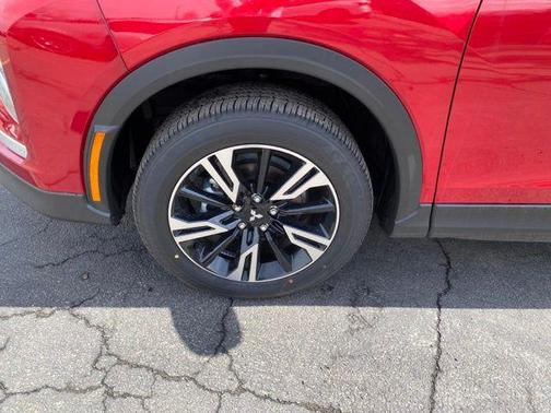 Red Diamond 2026 Mitsubishi Eclipse Cross SE