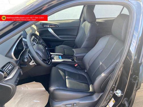 Labrador Black Pearl 2026 Mitsubishi Eclipse Cross SEL