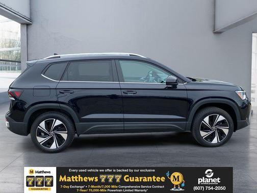 Deep Black 2025 Volkswagen Taos 1.5T SE