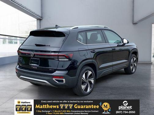Deep Black 2025 Volkswagen Taos 1.5T SE