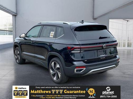 Deep Black 2025 Volkswagen Taos 1.5T SE
