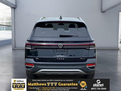 Deep Black 2025 Volkswagen Taos 1.5T SE