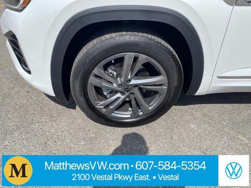 2024 Volkswagen Atlas Cross Sport 2.0T SEL