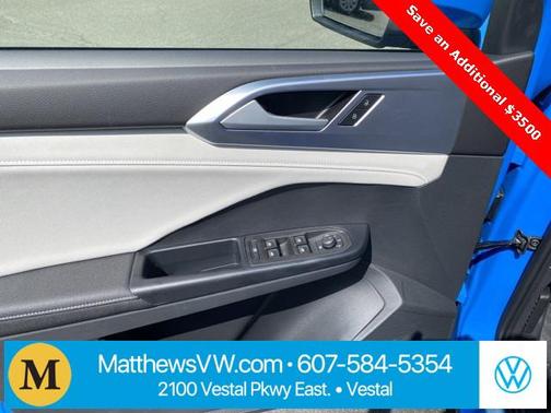 2025 Volkswagen Taos 1.5T SE